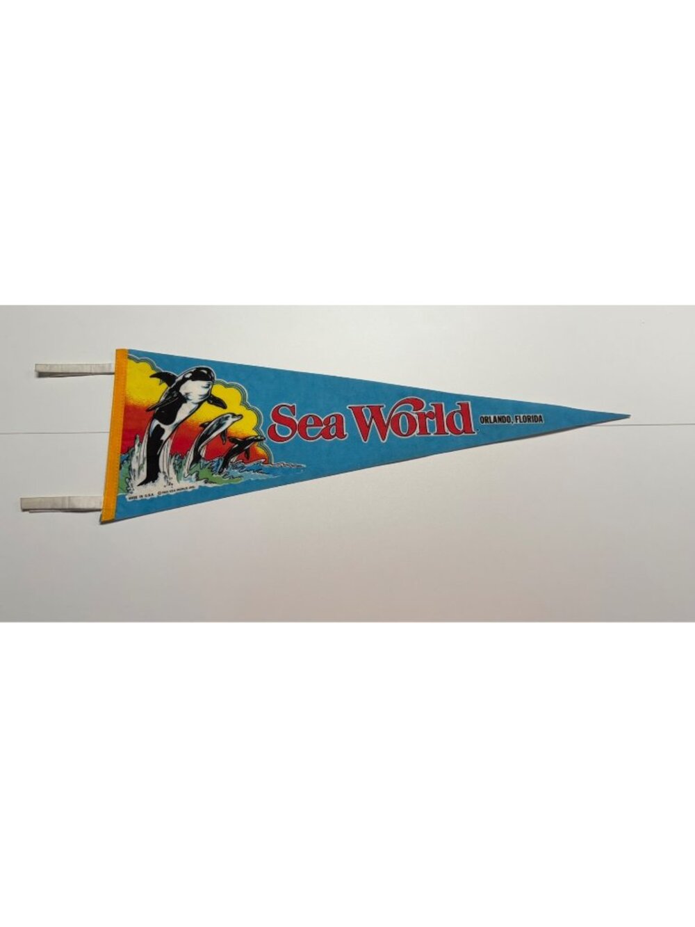 Vintage 1985 Sea World Orlando, Florida pennant Made in USA